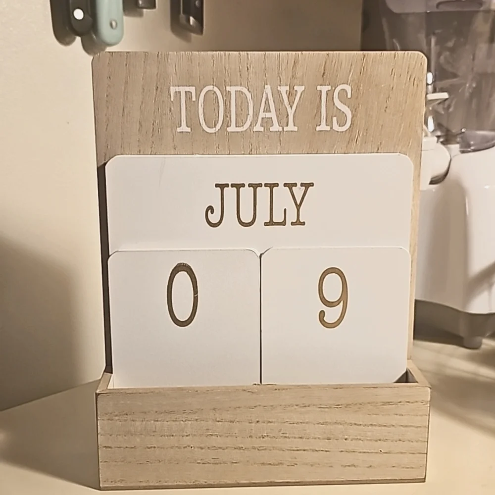 Wooden Tabletop Calendar